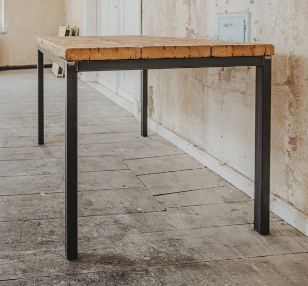 Tisch Bandar – Bild 2